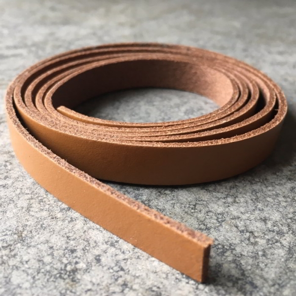 1 Meter Lederband 10mm breit mittelbraun / natur